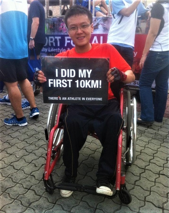 Lee after his first 10-km marathon. 